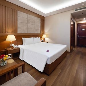 Premium Deluxe Double Window Minibar