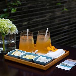 Deluxe Double Window Minibar
